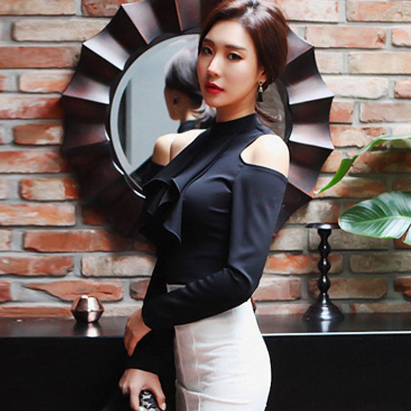 Hollowed-Out Shoulder Top