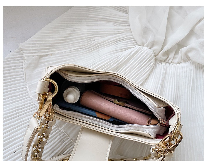 Tide Diagonal Texture Shoulder Bag