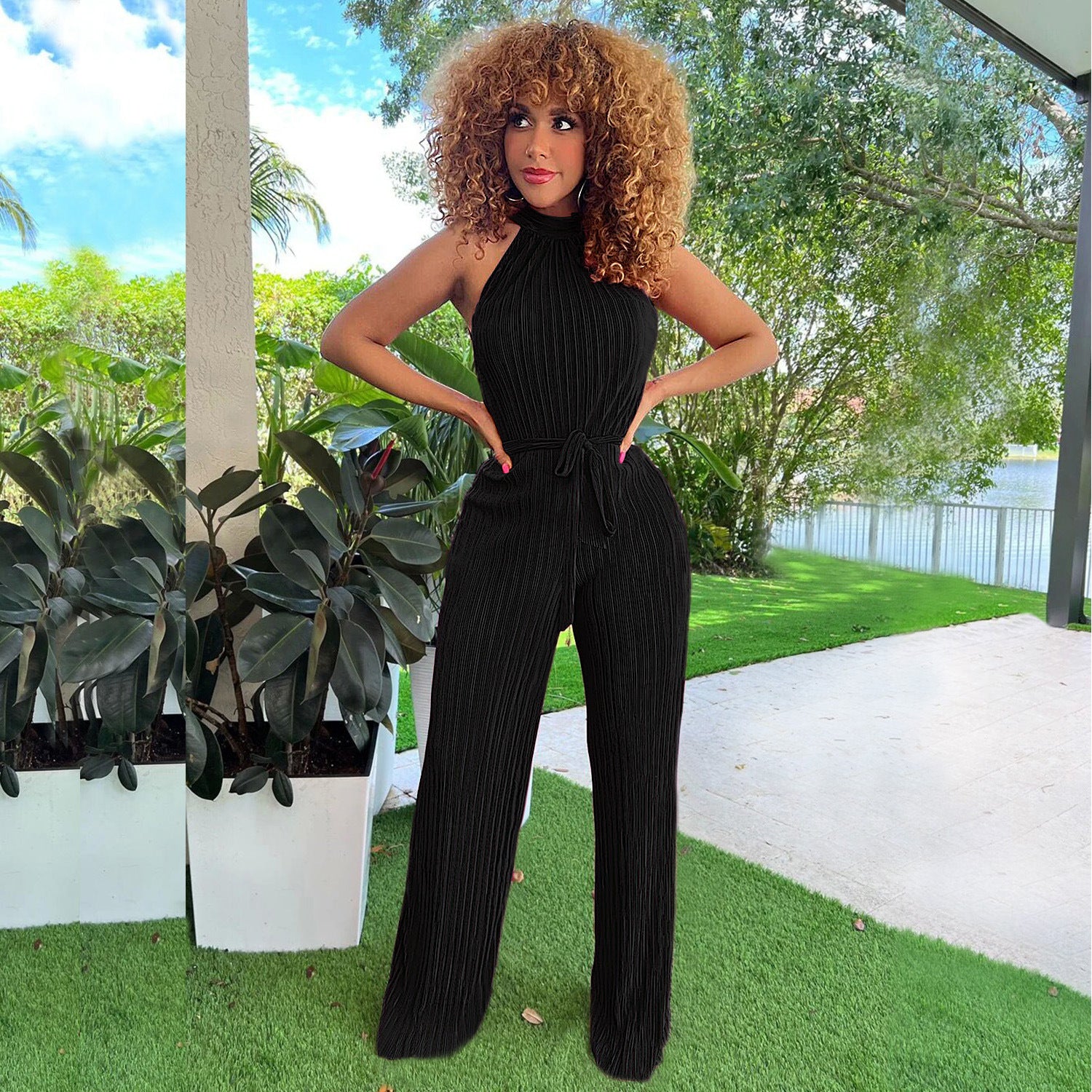 Fashion Sleeveless Pleated Jumpsuit